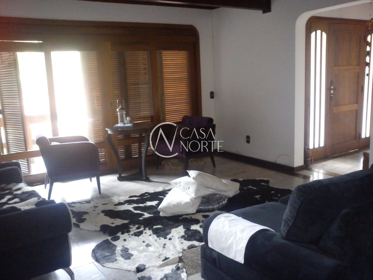 Casa à venda com 3 quartos, 373m², 1 suíte, 3 vagas, Avenida Guaíba no bairro Serraria em Porto Alegre