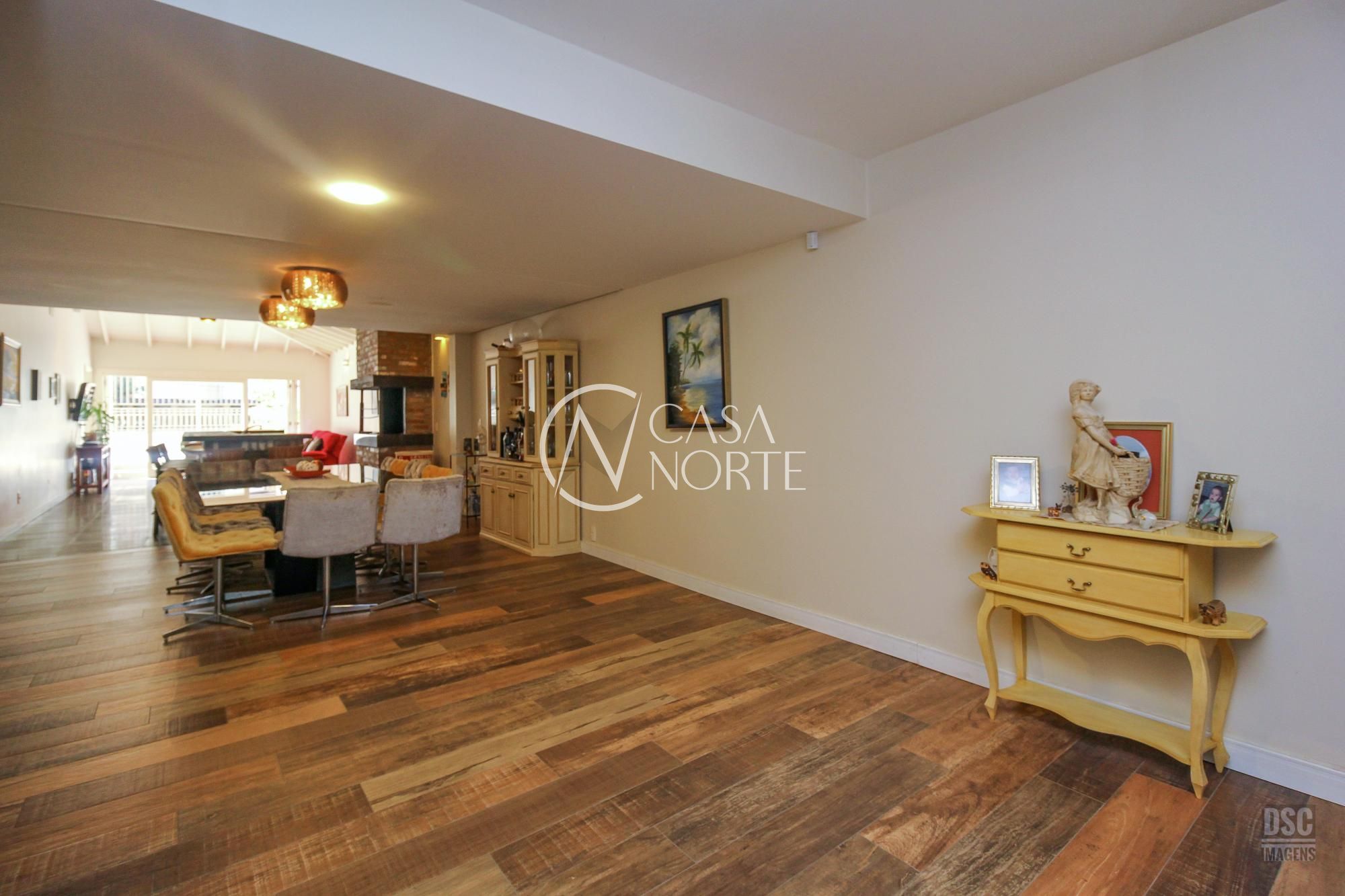 Casa à venda com 3 quartos, 350m², 3 suítes, 6 vagas, Rua Doutor Paulo Franco dos Reis no bairro Boa Vista em Porto Alegre