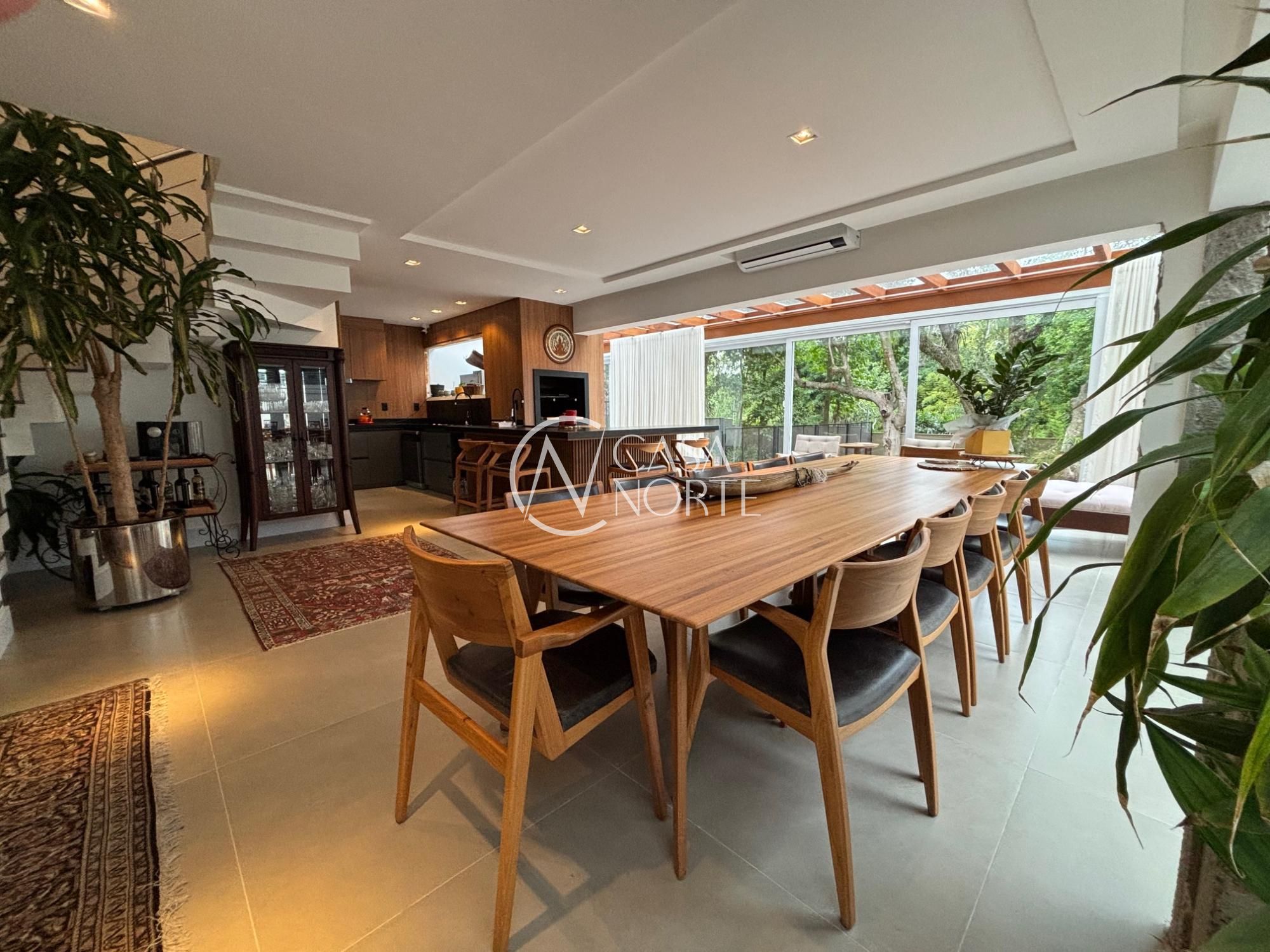 Casa de Condomínio à venda com 3 quartos, 295m², 4 suítes, 2 vagas, Avenida Coronel Marcos no bairro Pedra Redonda em Porto Alegre