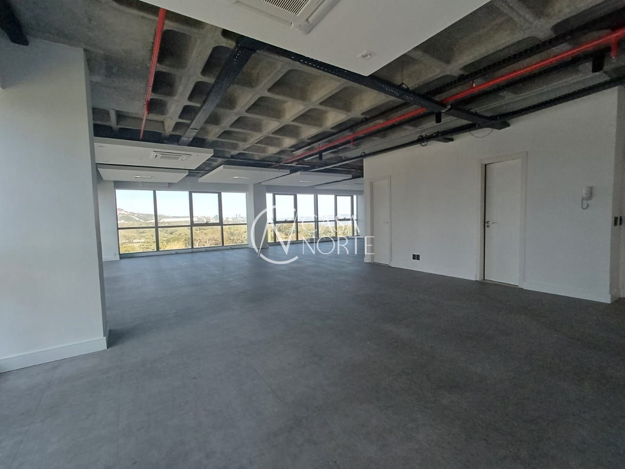 Sala Comercial à venda com 1 quarto, 137m², 1 vaga, Rua Manoelito de Ornellas no bairro Praia de Belas em Porto Alegre