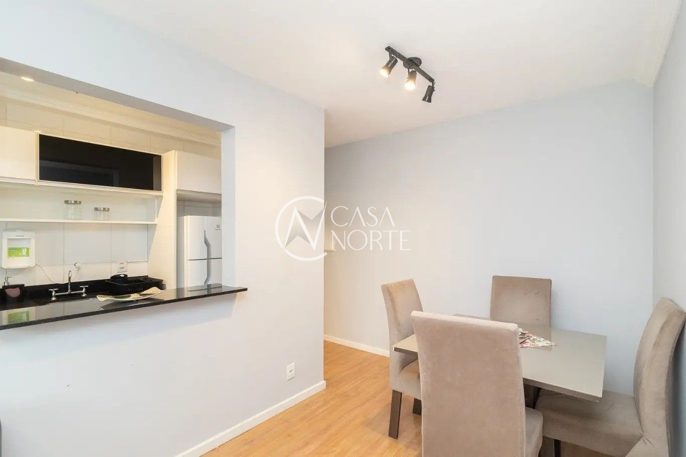 Apartamento à venda com 2 quartos, 44m², 1 vaga, Rua Coronel Aparício Borges no bairro Coronel Aparício Borges em Porto Alegre