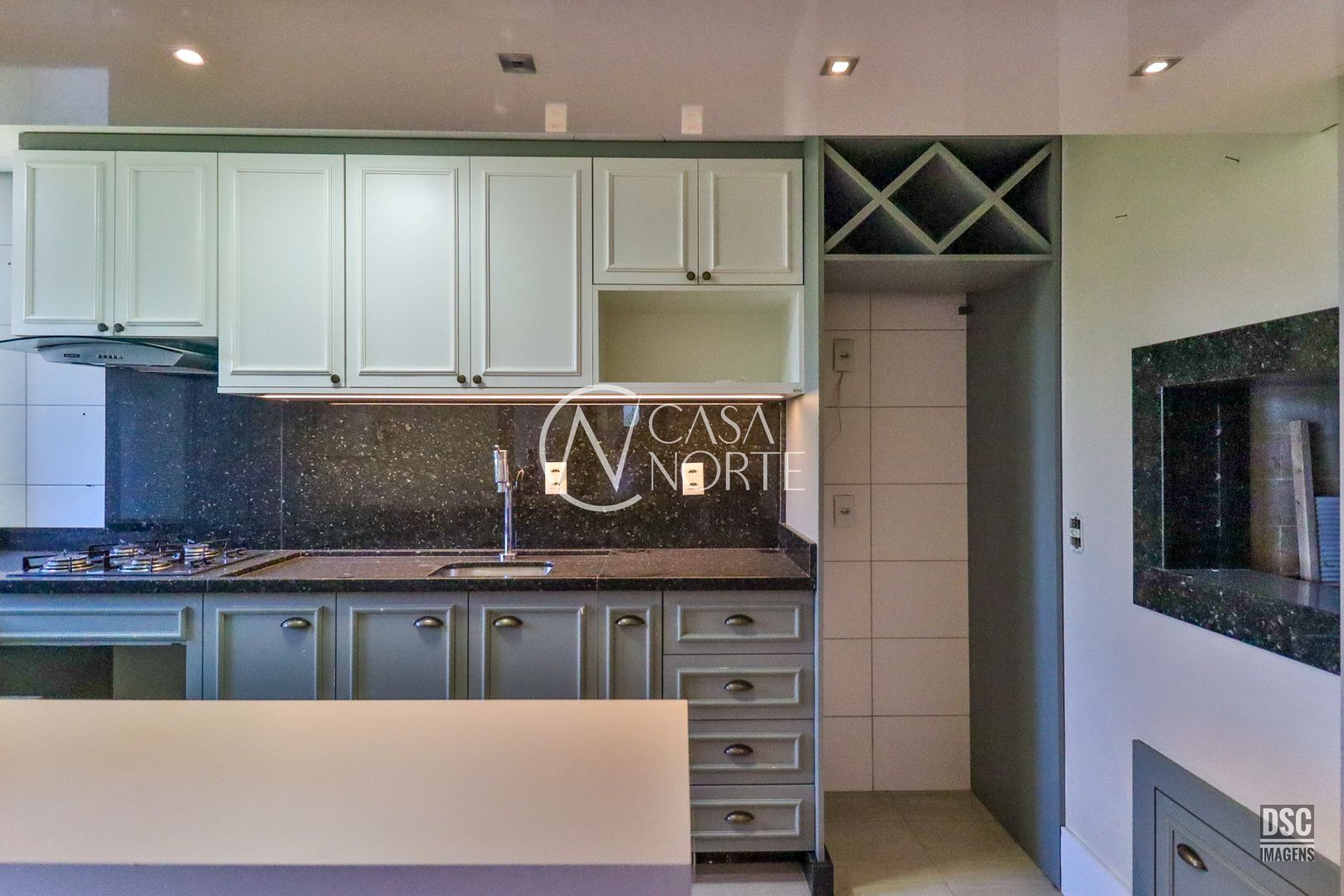 Apartamento à venda com 3 quartos, 71m², 1 suíte, 1 vaga, Rua Mariano de Matos no bairro Santa Tereza em Porto Alegre