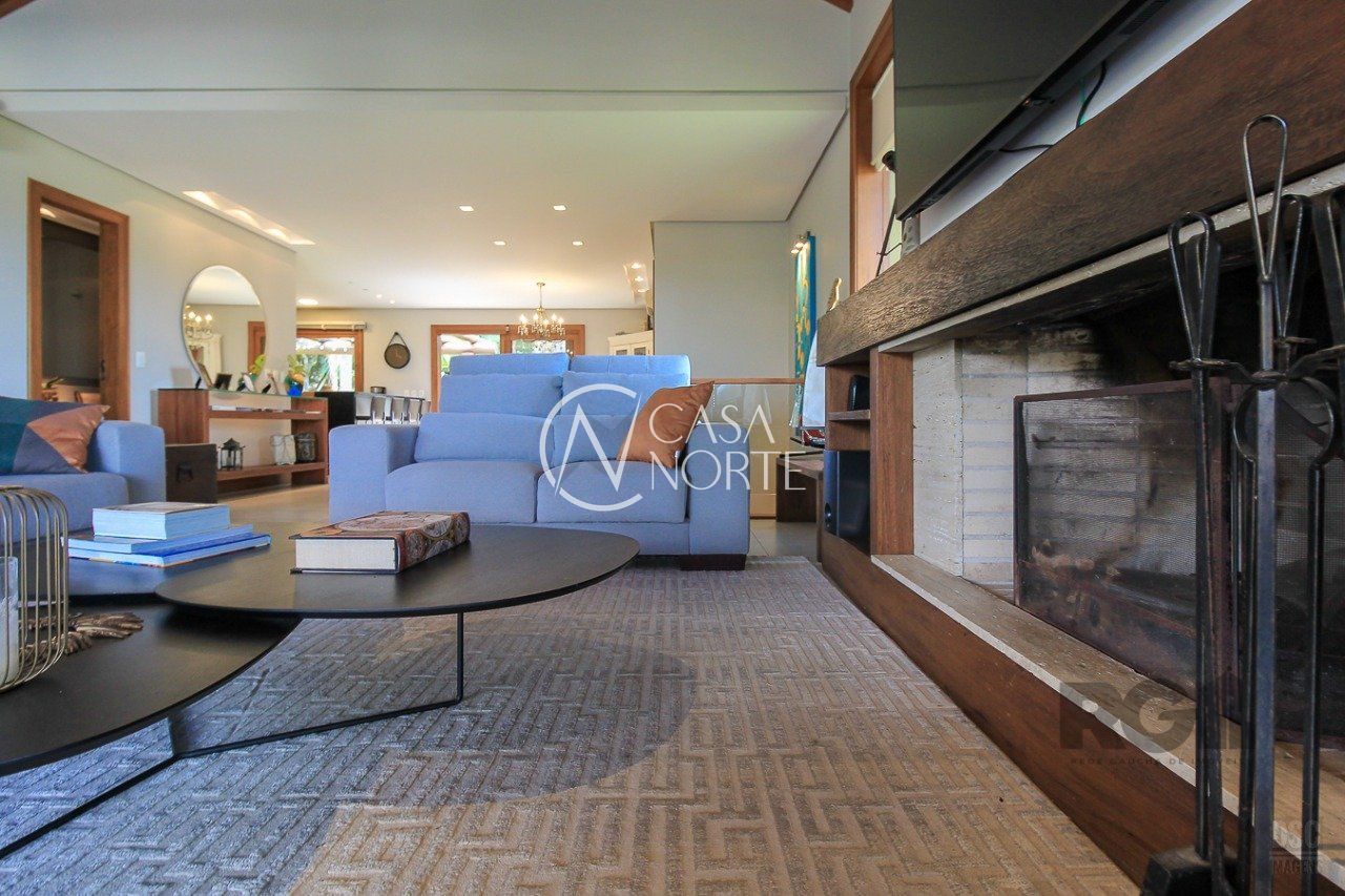 Casa de Condomínio à venda com 3 quartos, 248m², 3 suítes, 4 vagas, Estrada Jorge Pereira Nunes no bairro Campo Novo em Porto Alegre