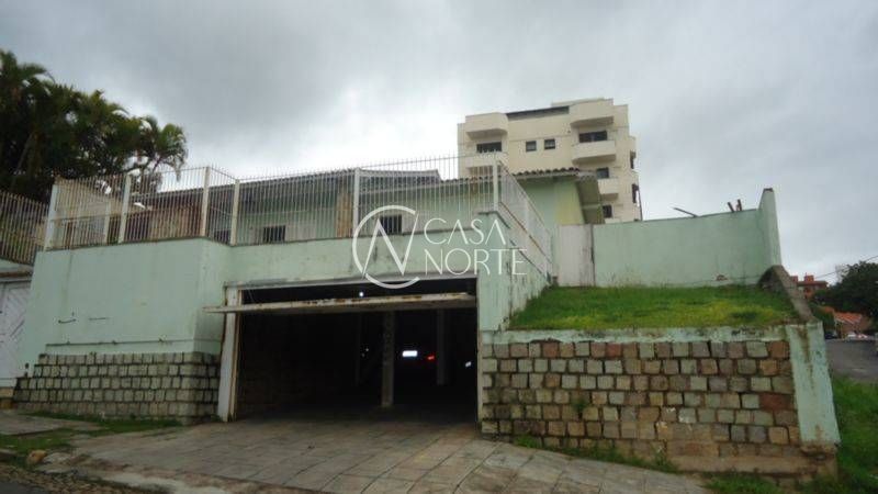 Casa à venda com 4 quartos, 400m², 1 suíte, 4 vagas, Rua Aluizio de Azevedo no bairro Jardim Sabará em Porto Alegre