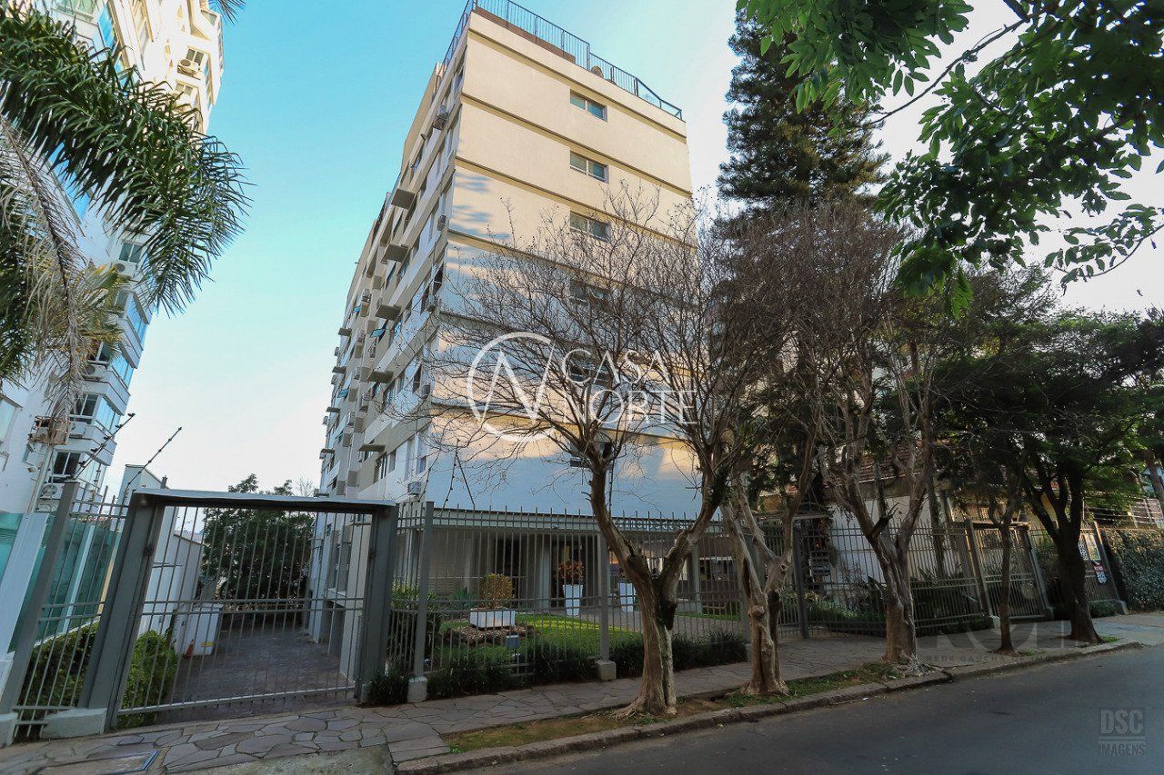 Apartamento à venda com 3 quartos, 144m², 2 suítes, 2 vagas, Rua Riveira no bairro Petrópolis em Porto Alegre