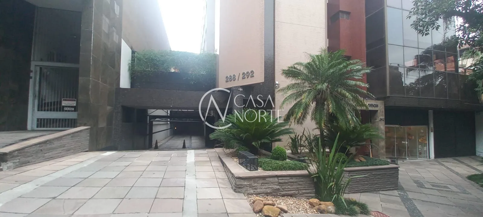 Conjunto Comercial à venda com 3 quartos, 44m², 1 vaga, Rua Doutor Florêncio Ygartua no bairro Moinhos de Vento em Porto Alegre