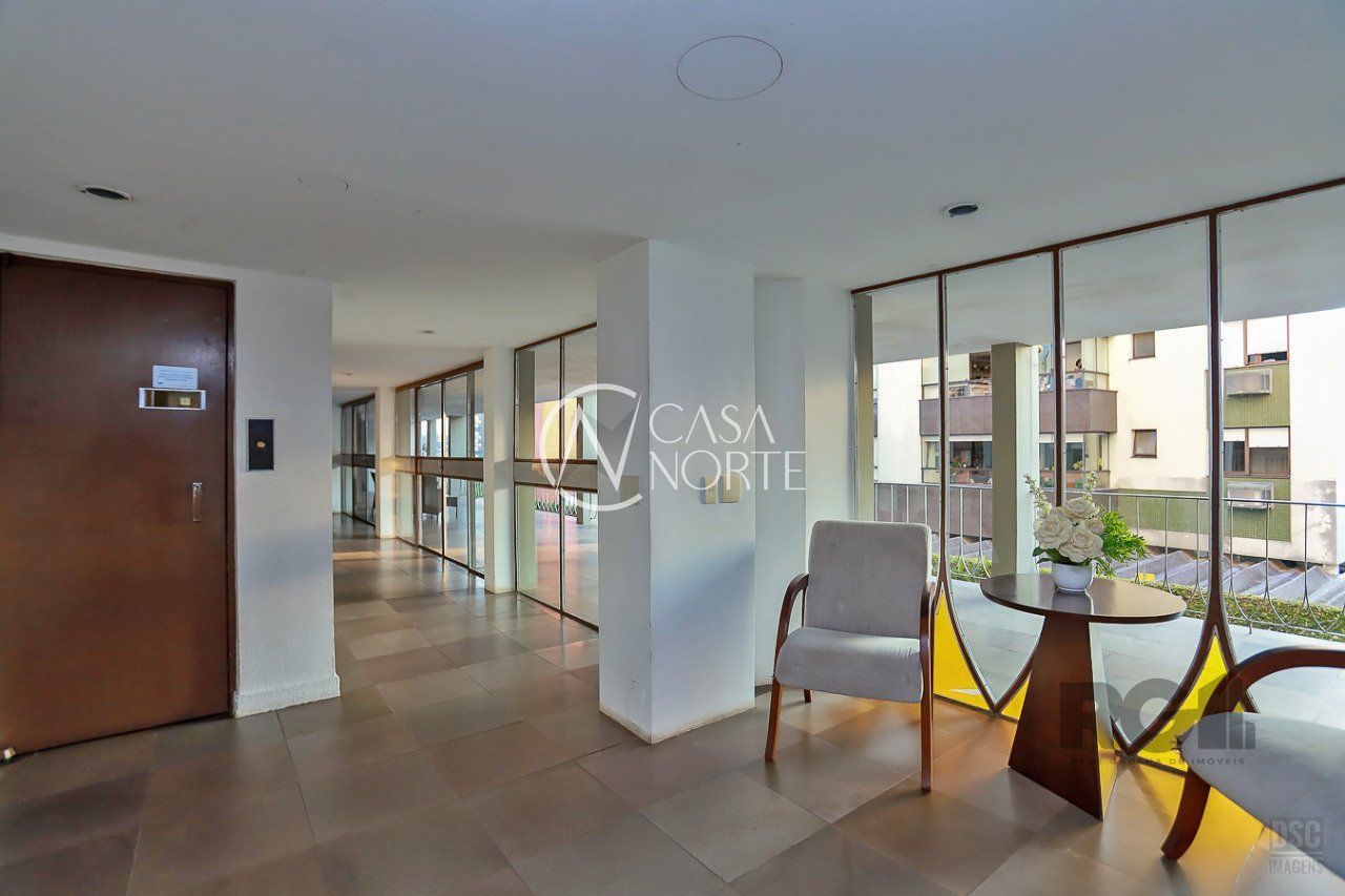 Apartamento à venda com 3 quartos, 144m², 2 suítes, 2 vagas, Rua Riveira no bairro Petrópolis em Porto Alegre