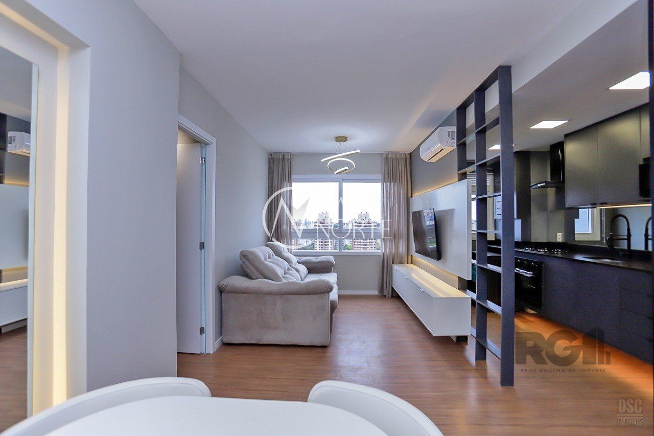 Apartamento à venda com 2 quartos, 56m², 1 suíte, 1 vaga, Rua Jerônymo Zelmanovitz no bairro São Sebastião em Porto Alegre