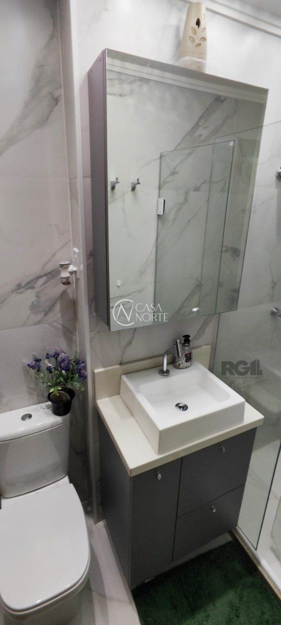 Apartamento à venda com 2 quartos, 46m², 1 vaga, Rua Padre Ângelo Corso no bairro Cavalhada em Porto Alegre