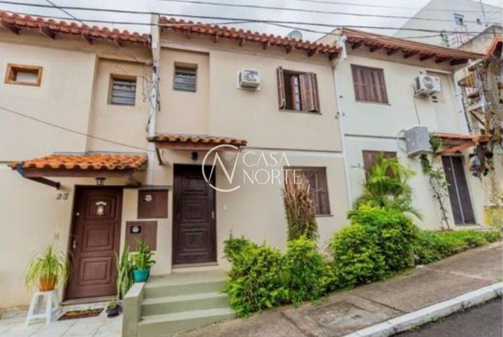Casa de Condomínio à venda com 3 quartos, 72m², 1 vaga, Avenida Monte Cristo no bairro Vila Nova em Porto Alegre