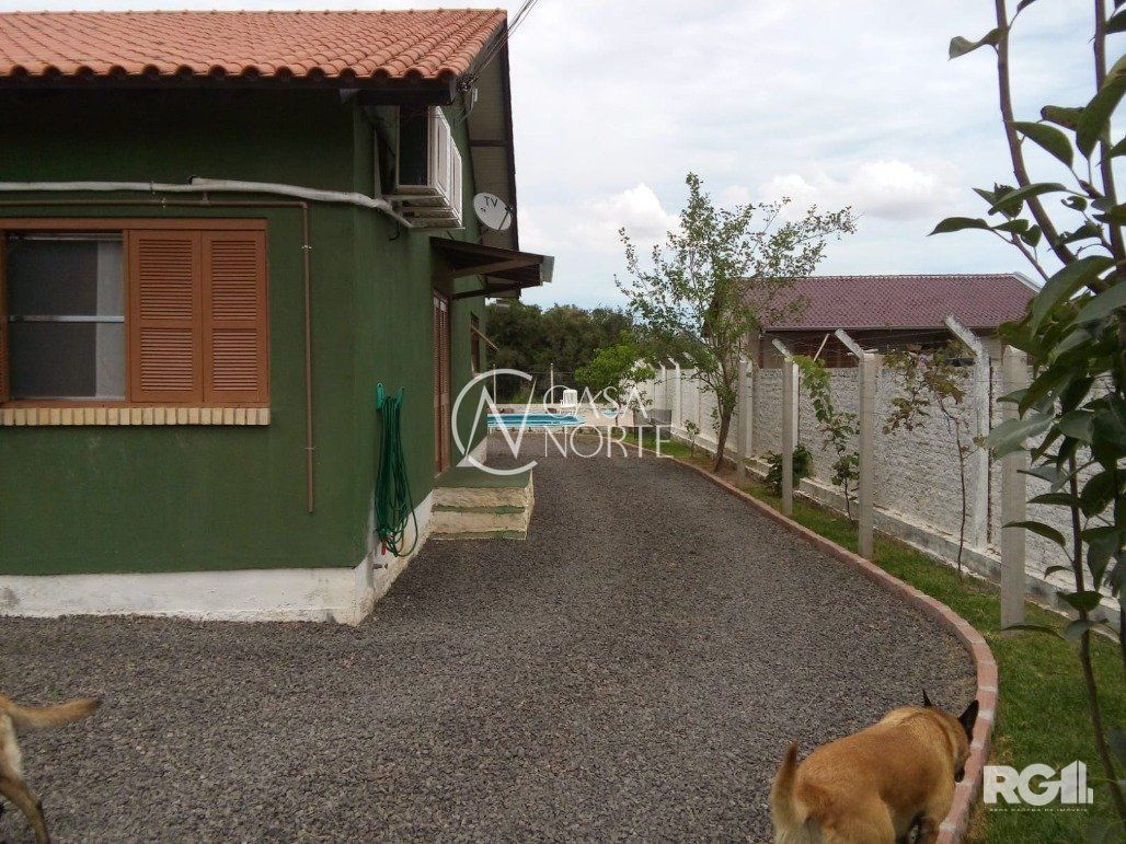 Casa à venda com 3 quartos, 250m², 4 vagas, Estrada Jacques da Rosa no bairro Lageado em Porto Alegre