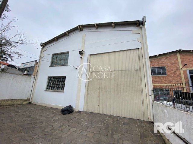 Pavilhão à venda , 180m², Rua Dona Alzira no bairro Sarandi em Porto Alegre