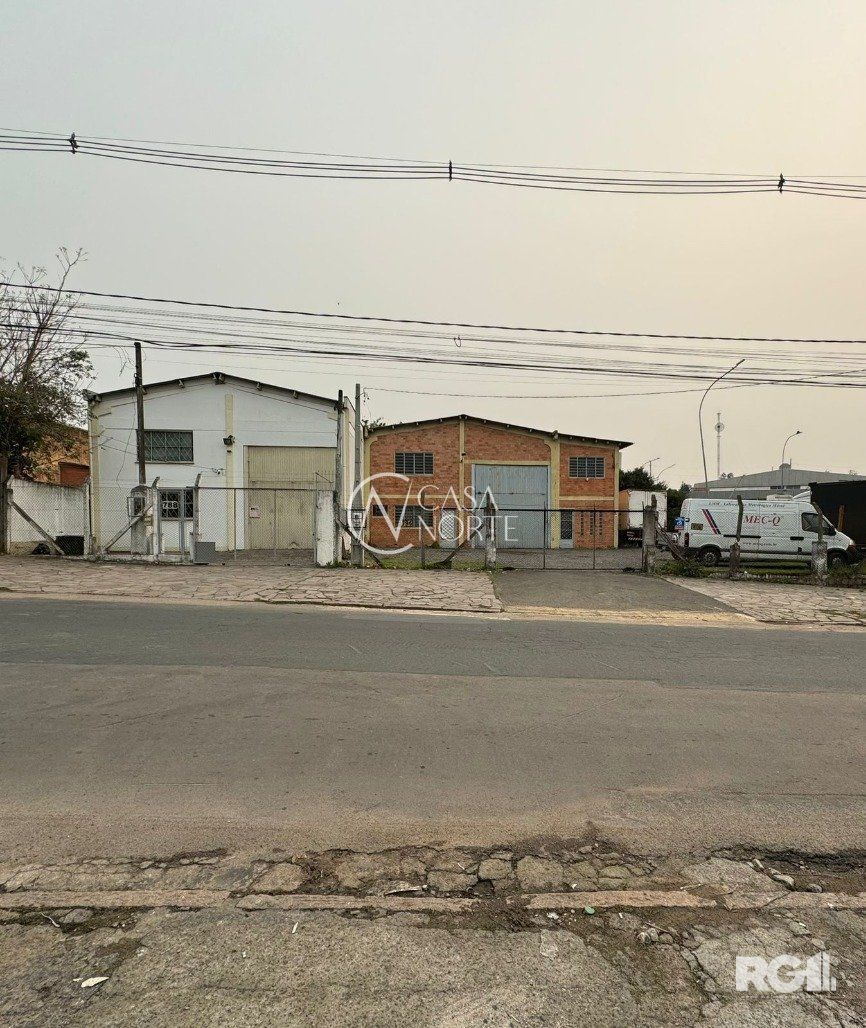 Pavilhão à venda , 257m², Rua Dona Alzira no bairro Sarandi em Porto Alegre