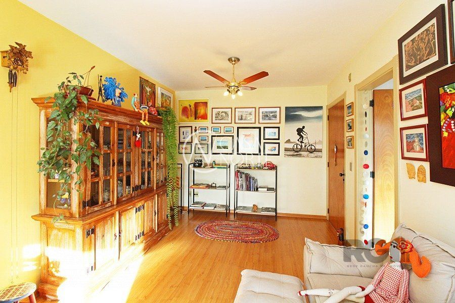 Apartamento à venda com 2 quartos, 72m², 1 vaga, Rua Angelo Crivellaro no bairro Jardim do Salso em Porto Alegre