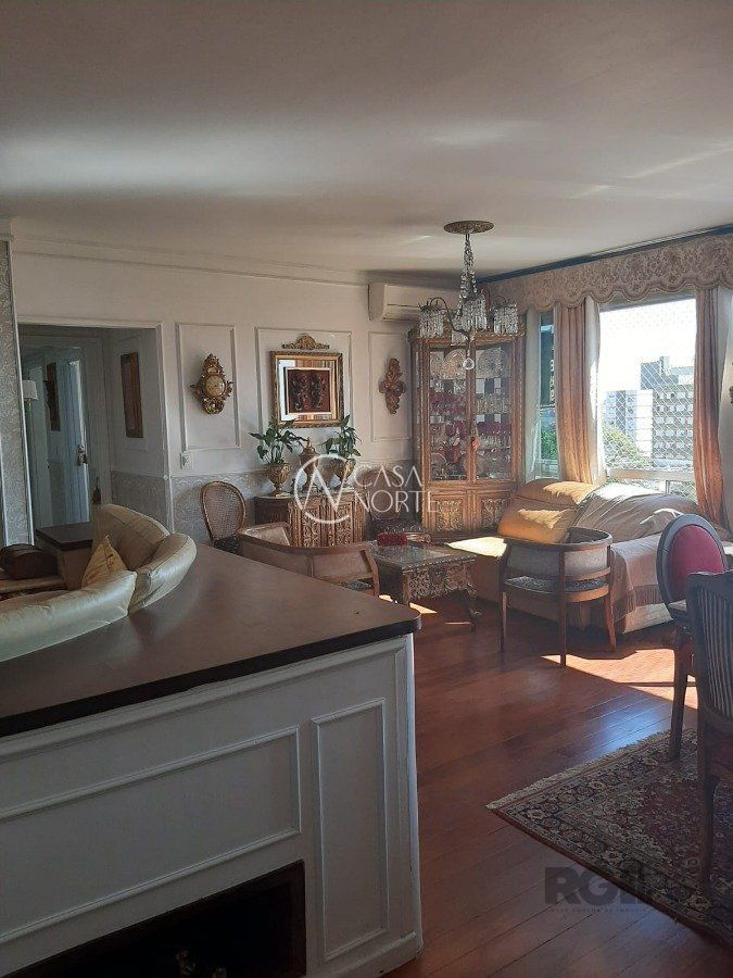 Apartamento à venda com 3 quartos, 127m², 1 suíte, 1 vaga, Rua Engenheiro Alvaro Nunes Pereira no bairro Moinhos de Vento em Porto Alegre