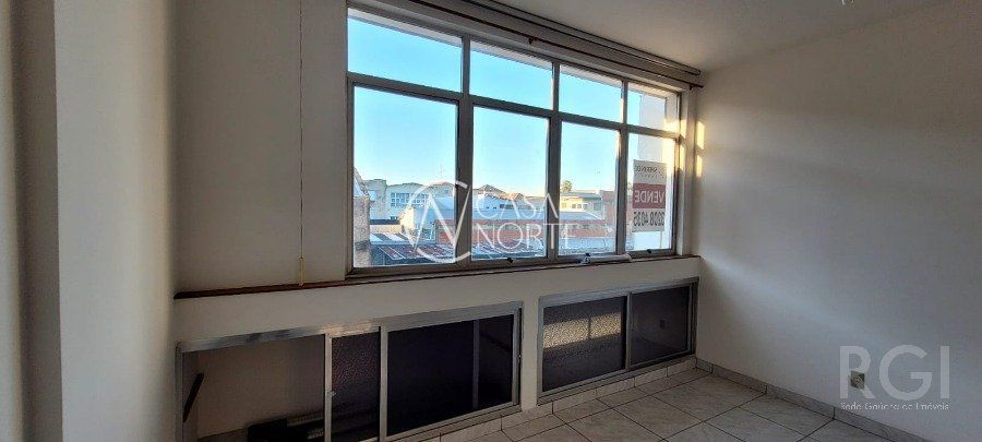 Sala Comercial à venda com 1 quarto, 34m², Avenida Polonia no bairro São Geraldo em Porto Alegre