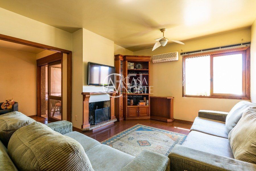 Apartamento à venda com 3 quartos, 135m², 1 suíte, 2 vagas, Rua Liberdade no bairro Rio Branco em Porto Alegre