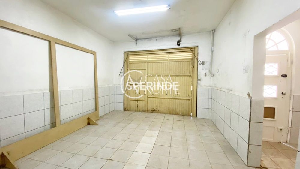 Casa à venda com 9 quartos, 237m², Rua Cancio Gomes no bairro Floresta em Porto Alegre