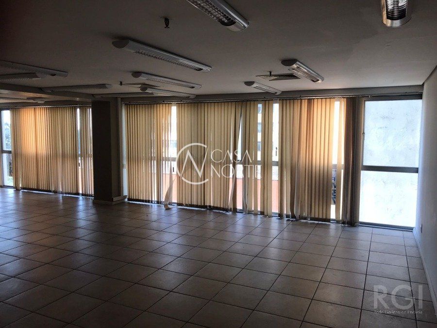 Sala Comercial à venda , 47m², Rua Chaves Barcelos no bairro Centro Histórico em Porto Alegre