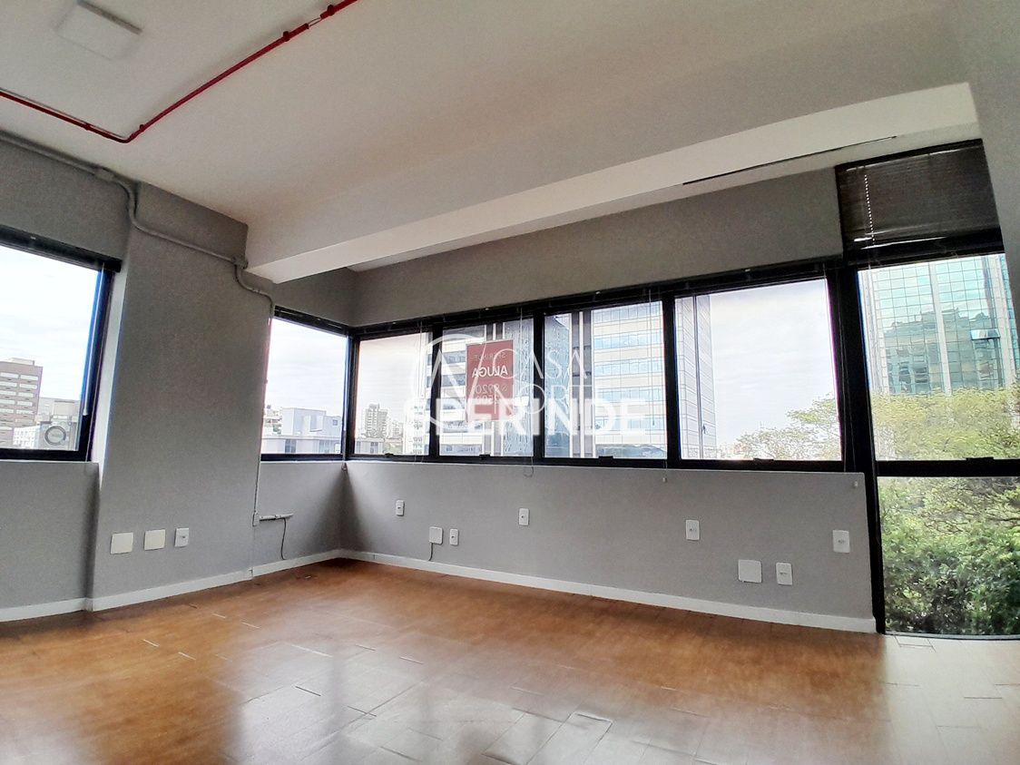 Sala Comercial à venda com 2 quartos, 39m², 1 vaga, Avenida Carlos Gomes no bairro Boa Vista em Porto Alegre