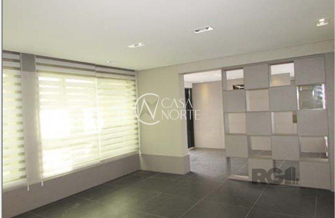 Prédio Comercial à venda , 430m², 6 vagas, Avenida Cairu no bairro Navegantes em Porto Alegre