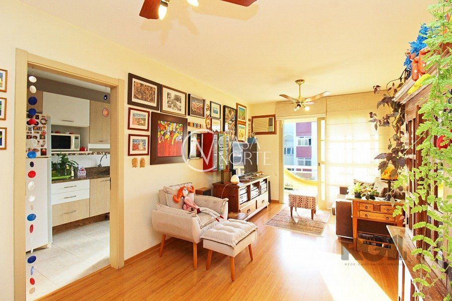 Apartamento à venda com 2 quartos, 72m², 1 vaga, Rua Angelo Crivellaro no bairro Jardim do Salso em Porto Alegre