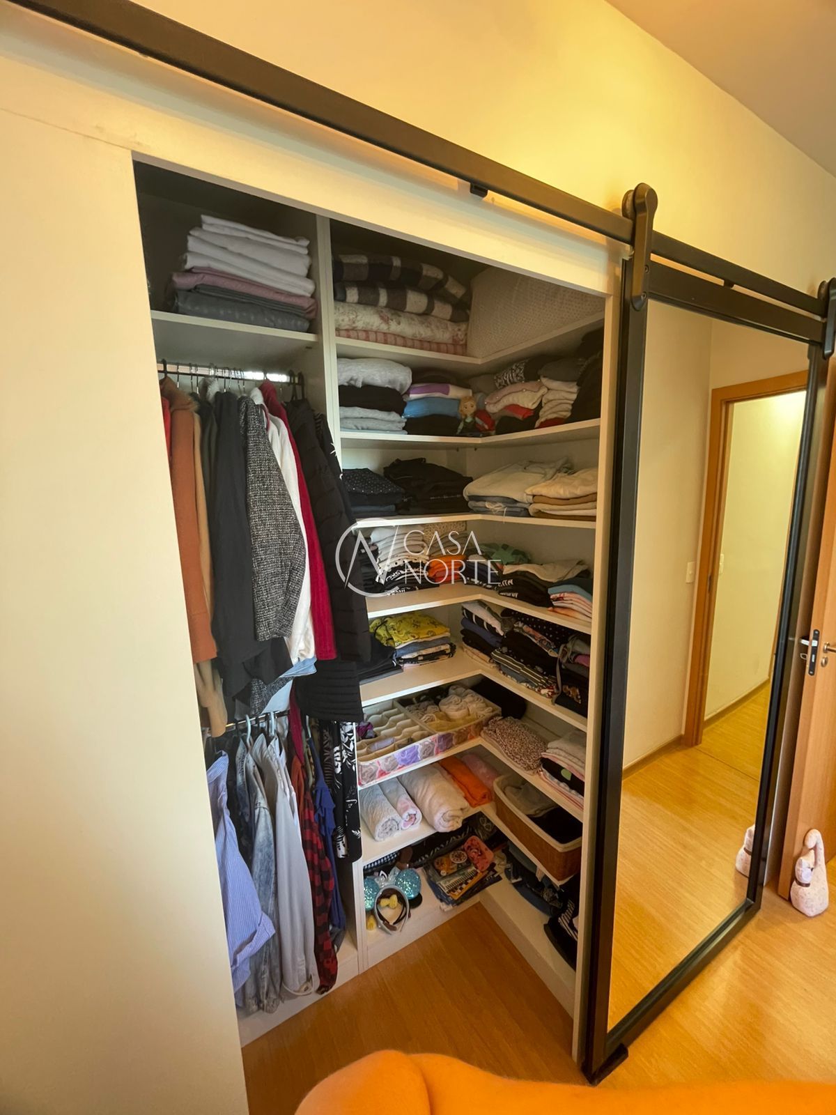 Apartamento à venda com 2 quartos, 44m², 1 vaga, Rua Reverendo Olavo Nunes no bairro Parque Santa Fé em Porto Alegre
