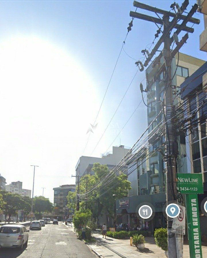 Loja à venda , 87m², Avenida Cristóvão Colombo no bairro Floresta em Porto Alegre