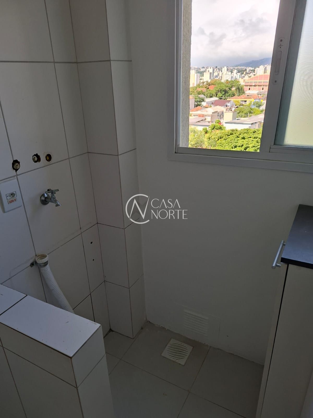 Apartamento à venda com 1 quarto, 38m², 1 vaga, Rua Fagundes Varela no bairro Santo Antônio em Porto Alegre