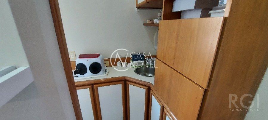 Sala Comercial à venda com 3 quartos, 41m², 1 vaga, Rua Dona Laura no bairro Rio Branco em Porto Alegre