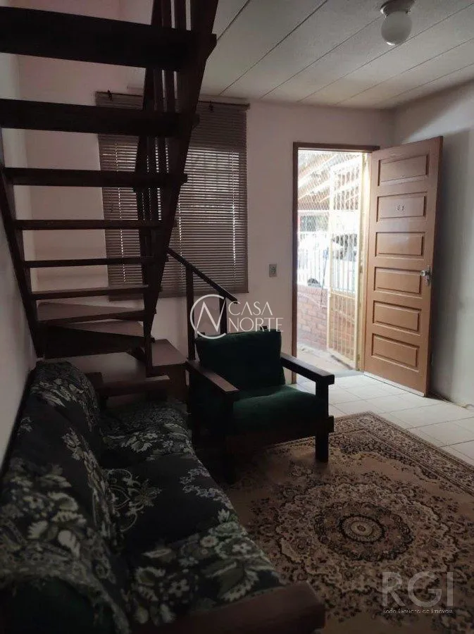 Casa à venda com 2 quartos, 55m², 1 vaga, Rua Atilio Supertti no bairro Vila Nova em Porto Alegre