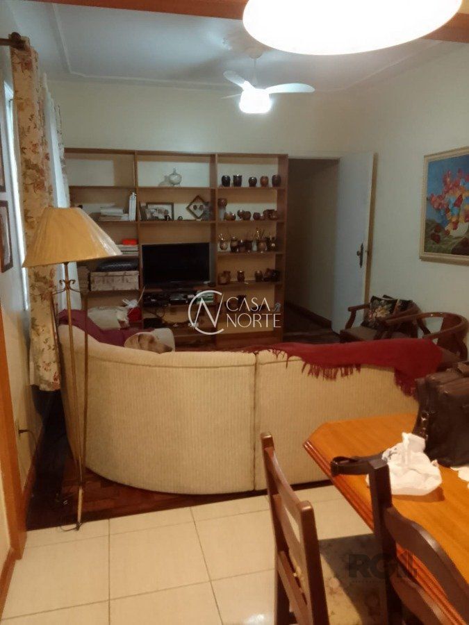 Apartamento à venda com 2 quartos, 74m², 1 suíte, Avenida Senador Salgado Filho no bairro Centro Histórico em Porto Alegre