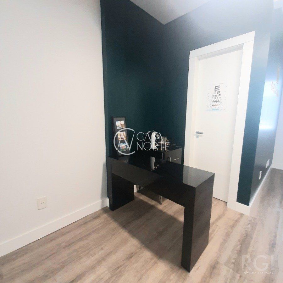 Sala Comercial à venda com 1 quarto, 38m², Rua Felicíssimo de Azevedo no bairro Auxiliadora em Porto Alegre