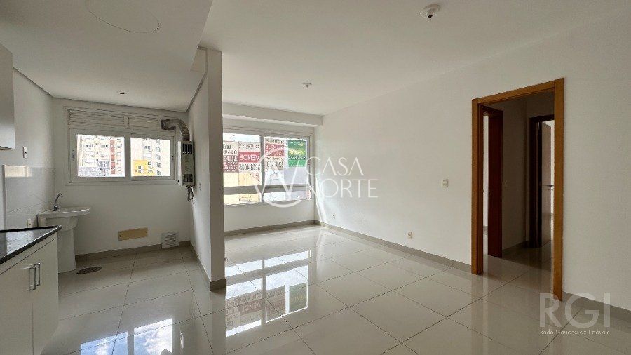 Apartamento à venda com 2 quartos, 65m², 1 suíte, 1 vaga, Rua General Lima e Silva no bairro Centro Histórico em Porto Alegre