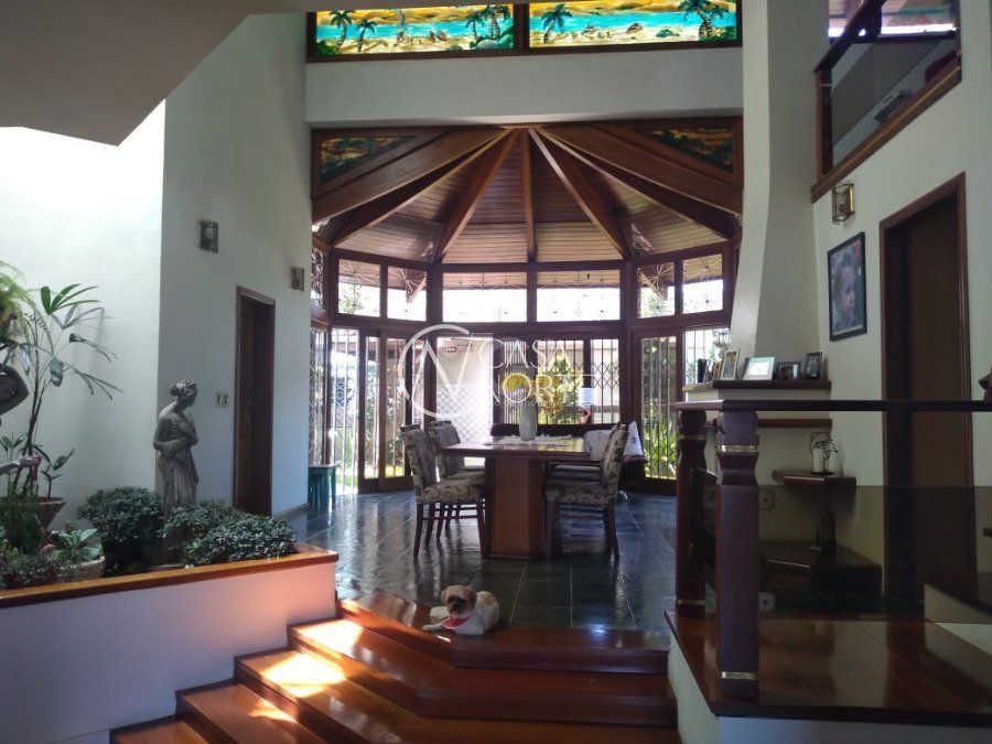 Casa de Condomínio à venda com 5 quartos, 555m², 1 suíte, 2 vagas, Rua Alcebiades Antônio dos Santos no bairro Nonoai em Porto Alegre