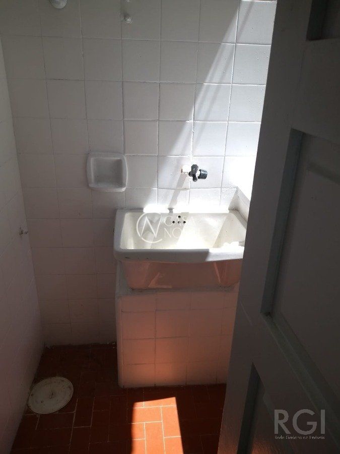 Apartamento à venda com 1 quarto, 39m², Rua Duque de Caxias no bairro Centro Histórico em Porto Alegre