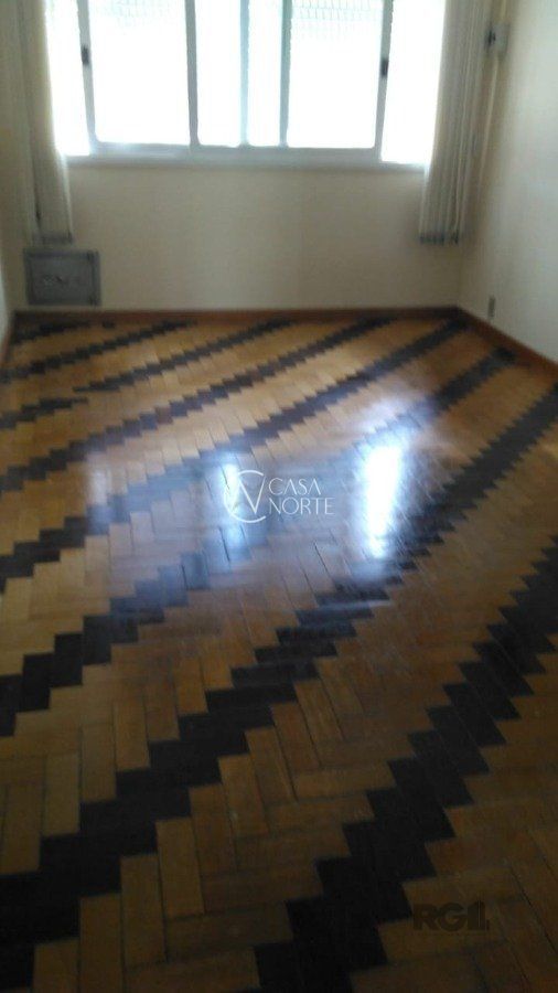 Apartamento à venda com 3 quartos, 61m², 1 vaga, Rua Coronel Vicente no bairro Centro Histórico em Porto Alegre