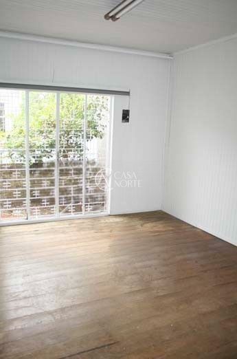 Casa à venda com 3 quartos, 210m², 2 vagas, Travessa Padre Henrique Koehler no bairro Anchieta em Porto Alegre