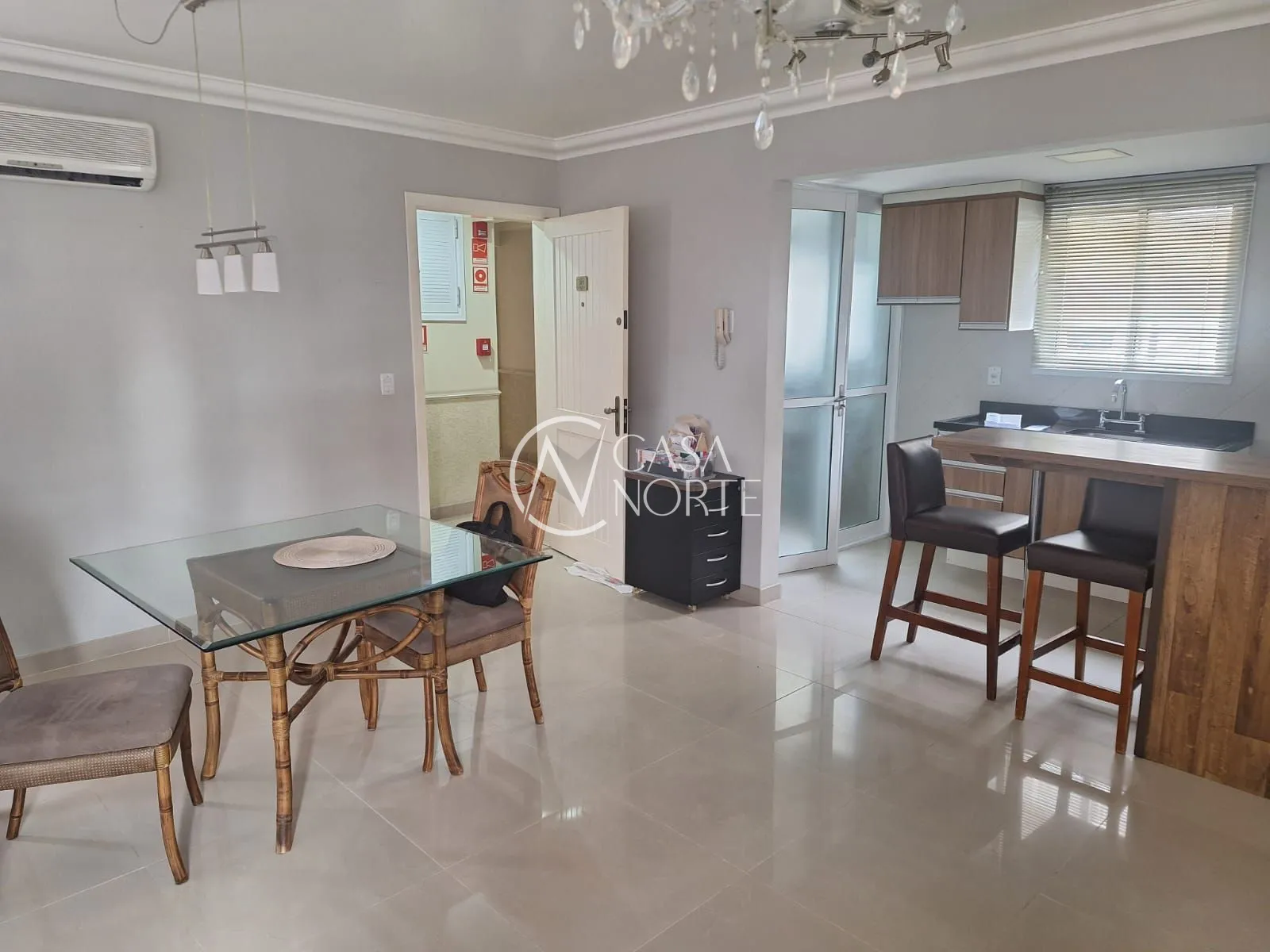 Apartamento à venda com 2 quartos, 64m², 1 suíte, 1 vaga, Avenida Mariland no bairro Auxiliadora em Porto Alegre