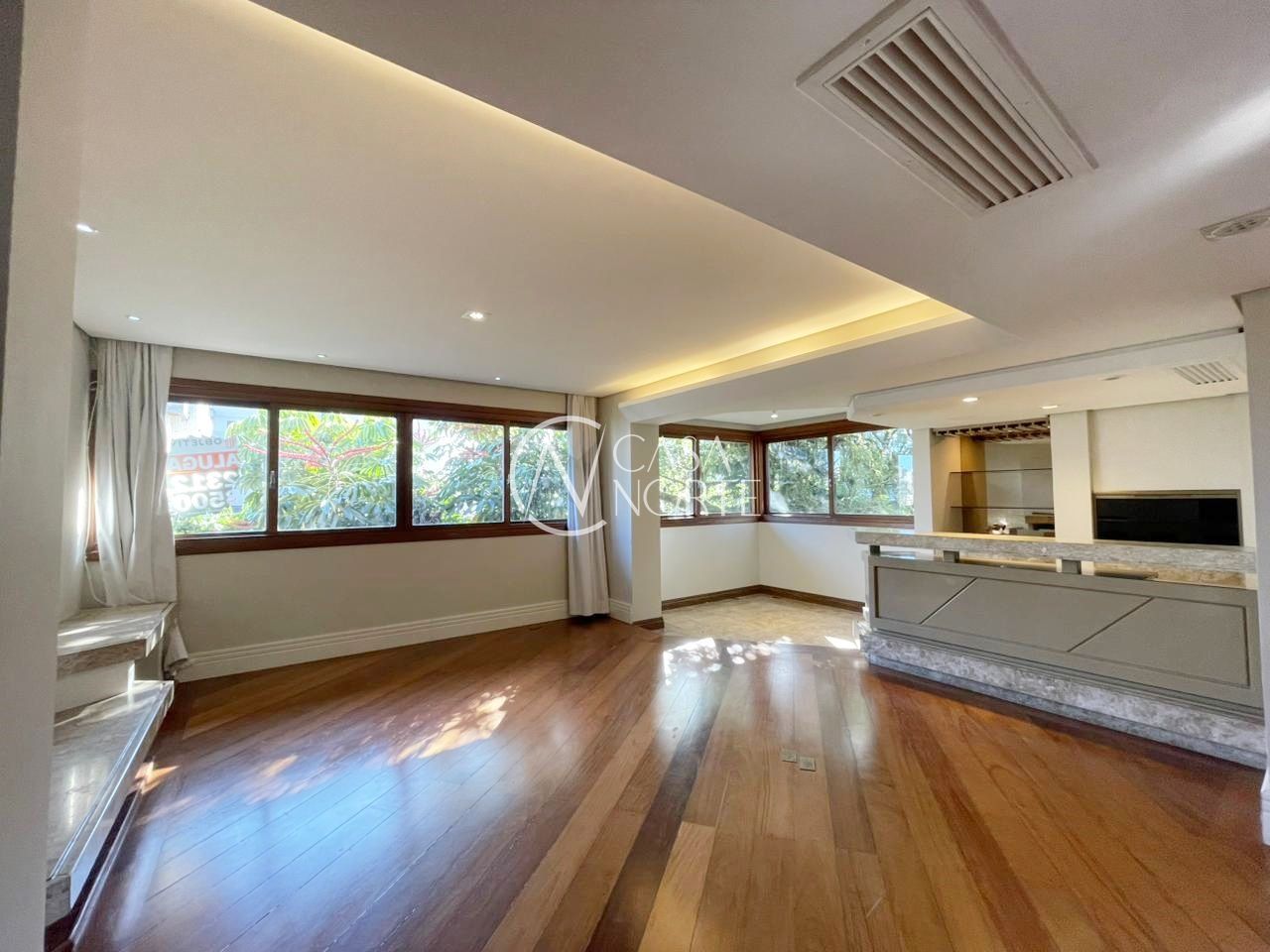 Apartamento à venda com 3 quartos, 163m², 1 suíte, 1 vaga, Avenida Mariland no bairro Auxiliadora em Porto Alegre