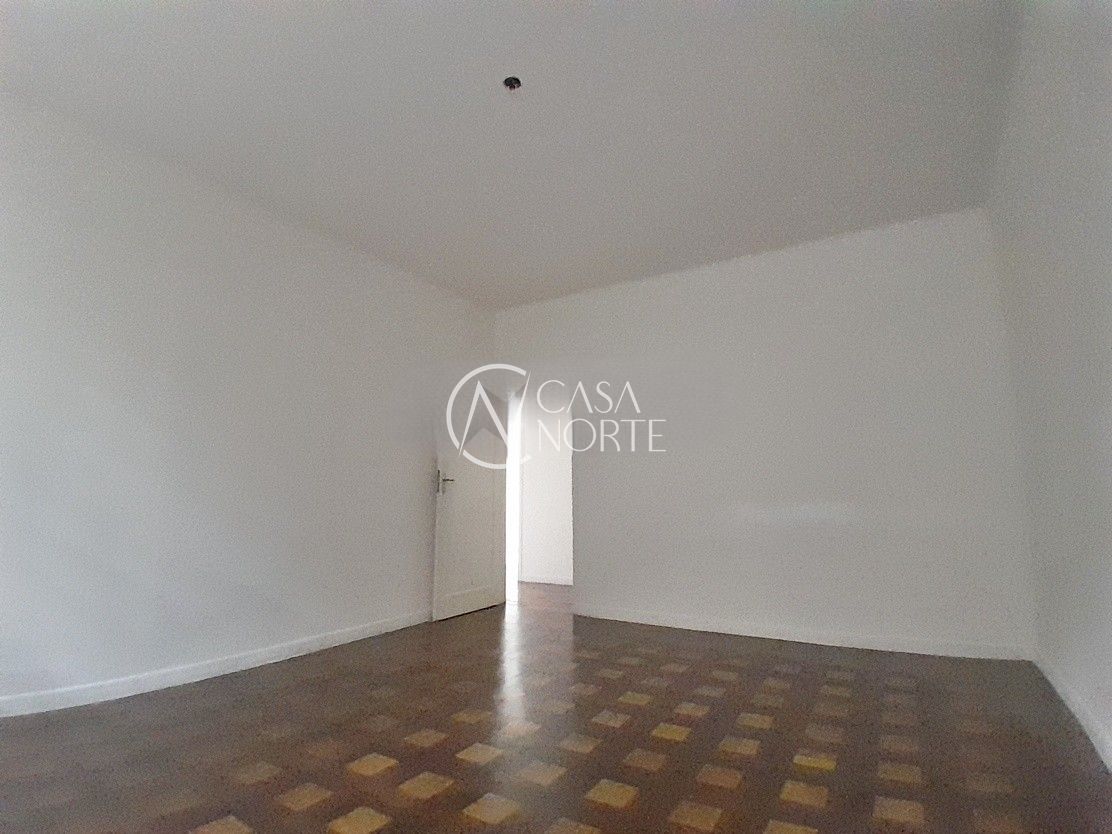 Casa Comercial à venda com 6 quartos, 310m², 10 vagas, Rua Filadélfia no bairro São João em Porto Alegre