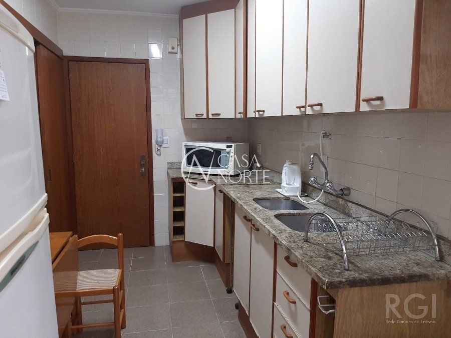 Apartamento à venda com 3 quartos, 103m², 1 suíte, 1 vaga, Rua General Souza Doca no bairro Petrópolis em Porto Alegre