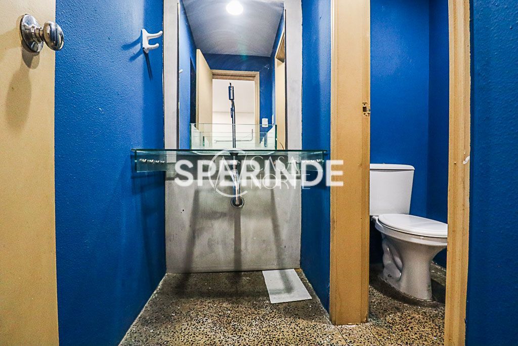 Loja à venda com 1 quarto, 105m², 1 vaga, Avenida Protásio Alves no bairro Três Figueiras em Porto Alegre