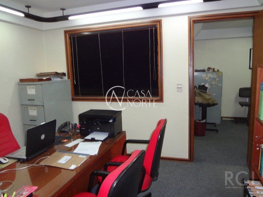 Sala Comercial à venda , 117m², Rua Anita Garibaldi no bairro Mont Serrat em Porto Alegre