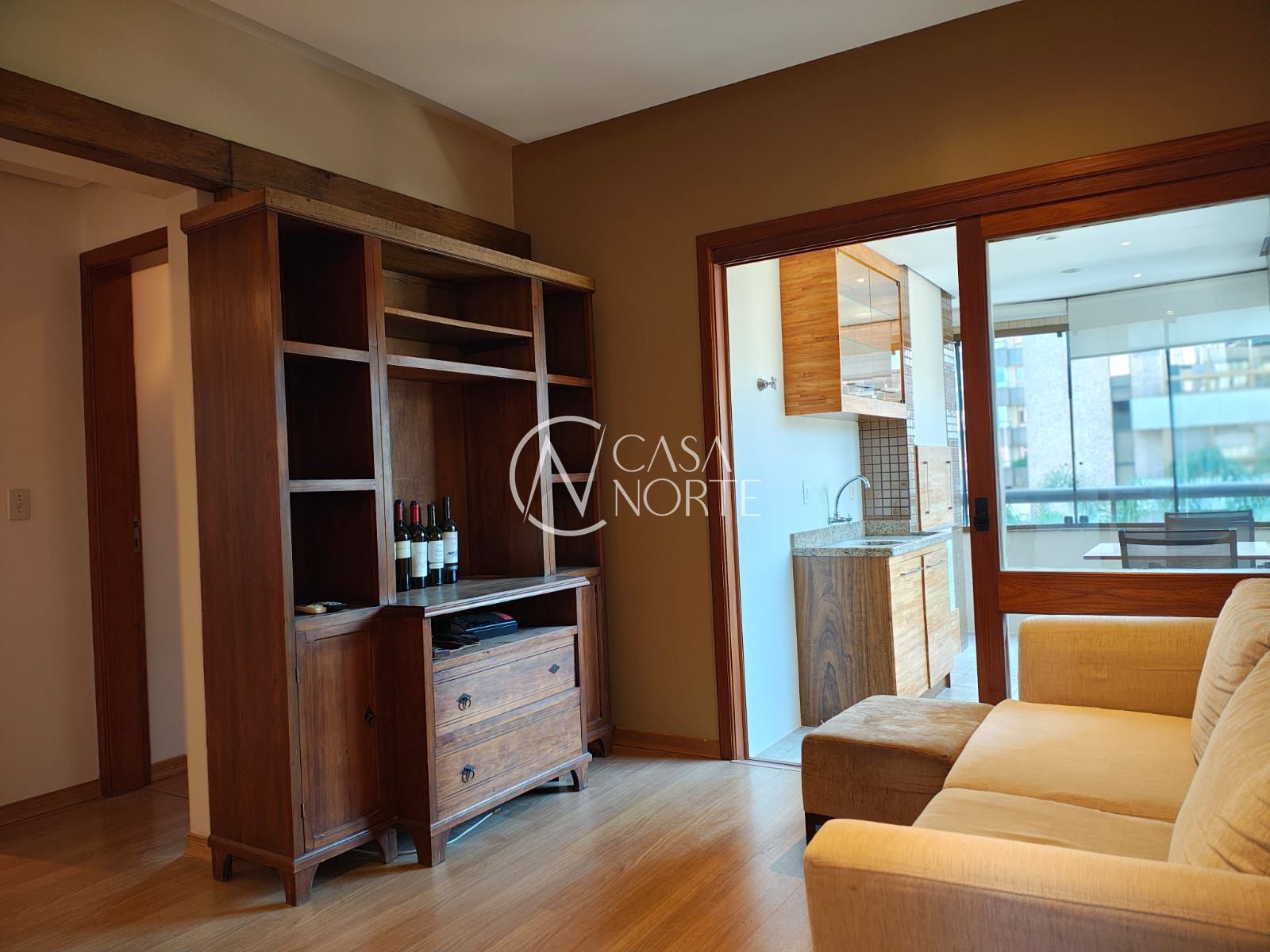 Apartamento à venda com 2 quartos, 72m², 1 suíte, 2 vagas, Avenida Guaporé no bairro Petrópolis em Porto Alegre