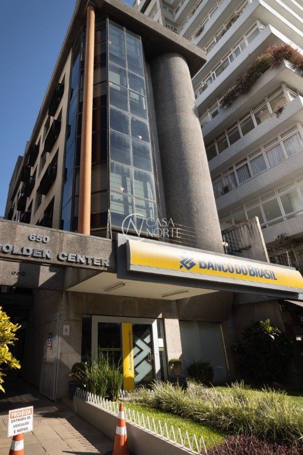 Sala Comercial à venda com 1 quarto, 38m², Rua Vinte e Quatro de Outubro no bairro Moinhos de Vento em Porto Alegre