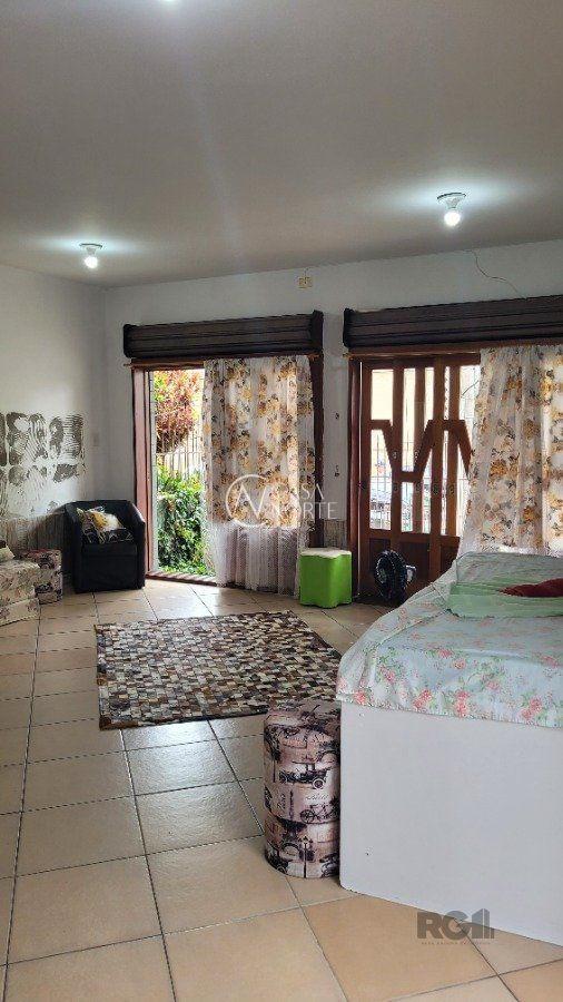 Loja à venda , 37m², Rua Sorocaba no bairro Passo da Areia em Porto Alegre