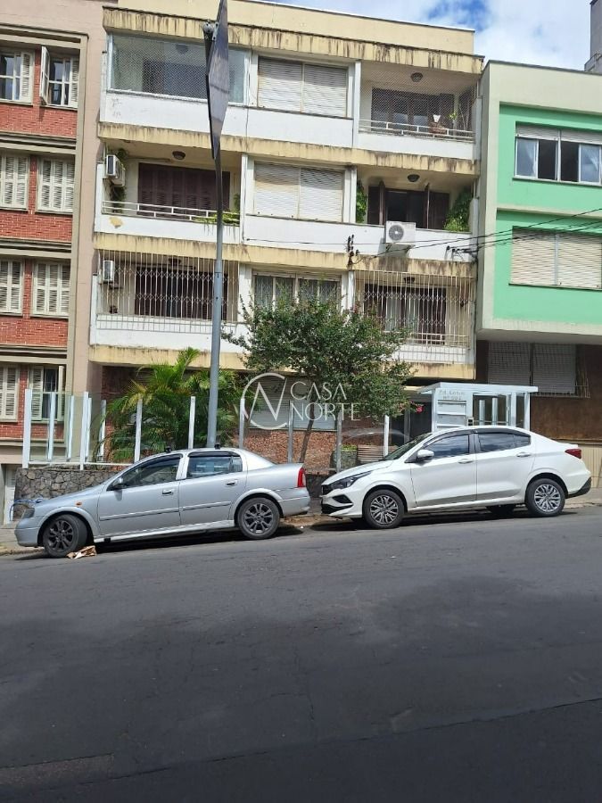 Apartamento à venda com 2 quartos, 77m², Rua Santo Antônio no bairro Floresta em Porto Alegre