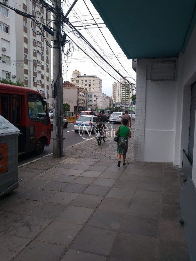 Loja à venda , 70m², Avenida Protásio Alves no bairro Rio Branco em Porto Alegre