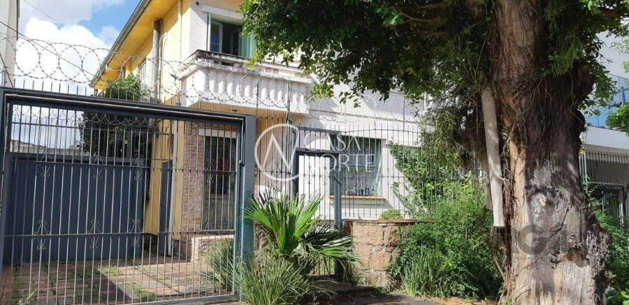 Casa à venda com 3 quartos, 300m², 1 suíte, 6 vagas, Avenida Pátria no bairro São Geraldo em Porto Alegre